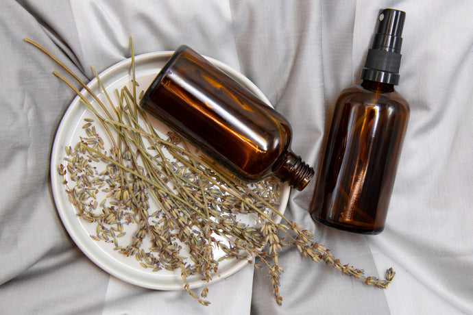 DIY-Pillow-Spray mit Lavendel für besseren Schlaf