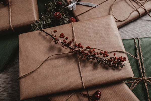 Weihnachtsgeschenke nachhaltig verpacken. Foto: Lucie Liz, Pexels